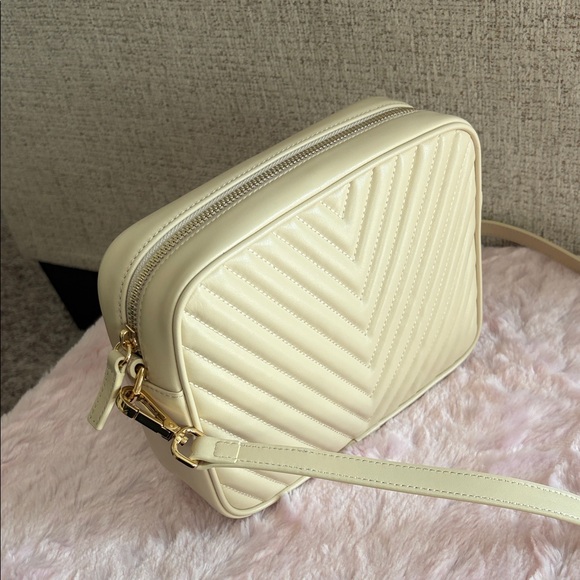 Italian leather quilted crossbody bag - Picture 4 of 4